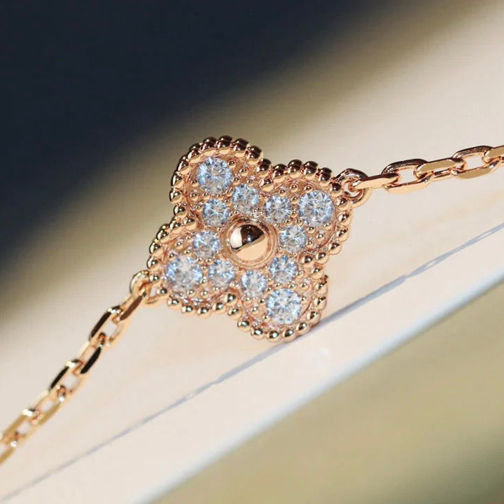 ¡®lume Jewelry¡¯CLOVER 20 MOTIFS LASER DIAMOND NECKLACE