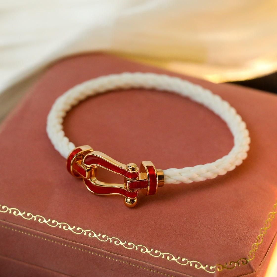 ¡®lume Jewelry¡¯FORCE 10 WHITE TEXTILE DIAMOND PAVED