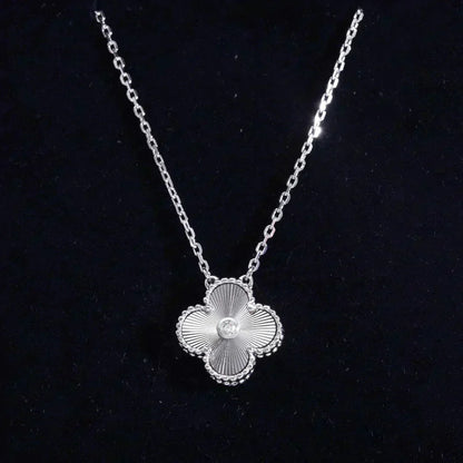¡®lume Jewelry¡¯CLOVER  15MM DIAMOND LASER NECKLACE SILVER