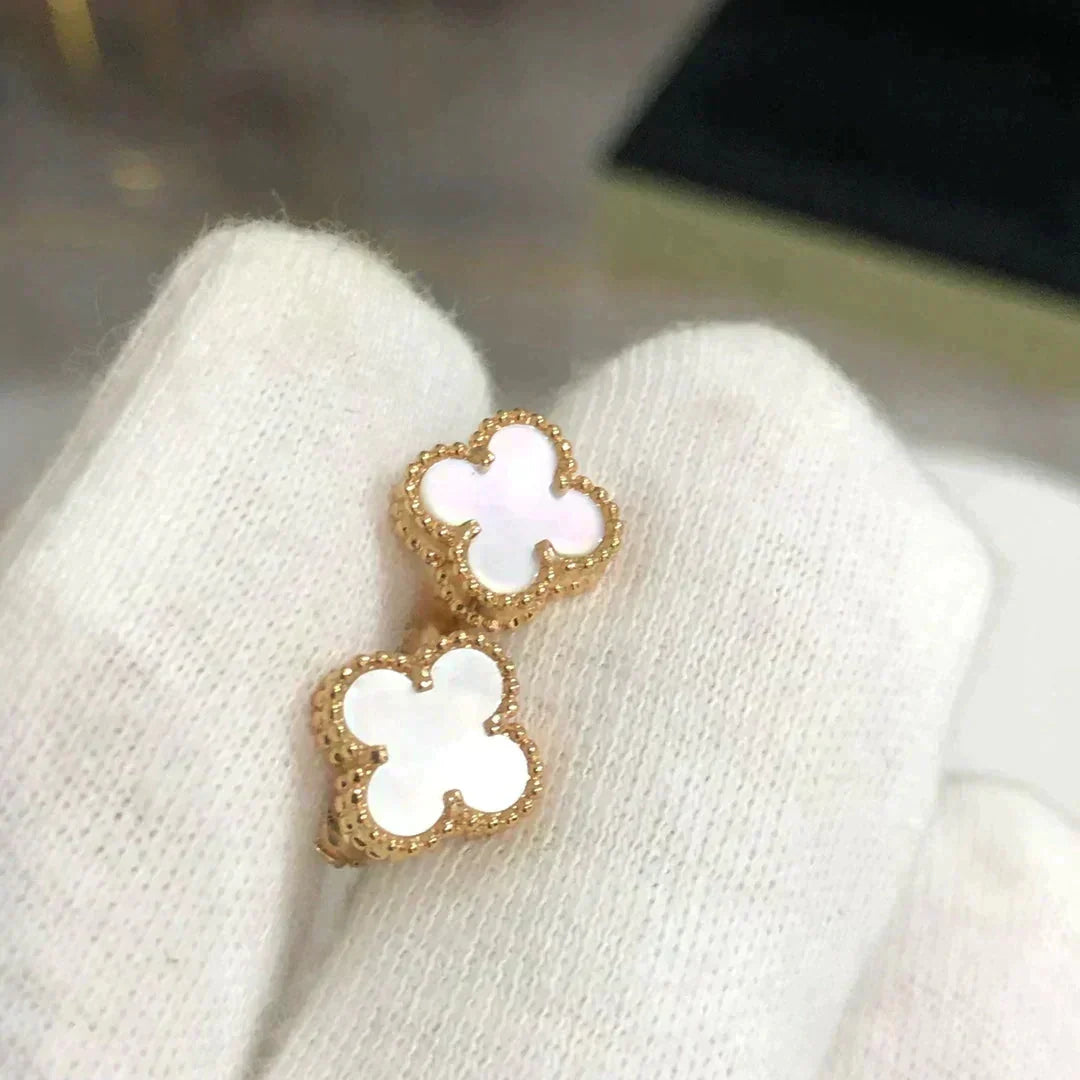 ¡®lume Jewelry¡¯CLOVER MINI 9.5MM WHITE MOP EARRINGS