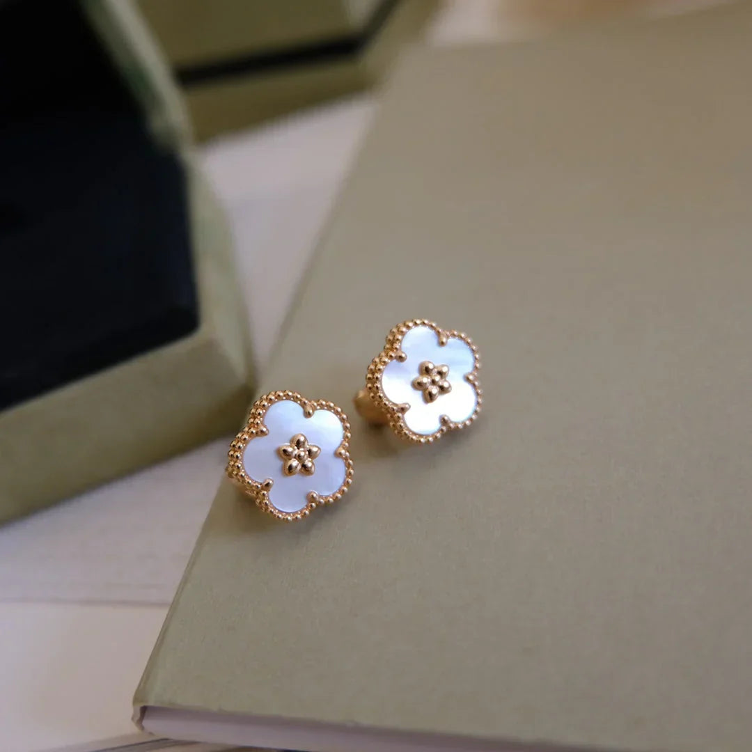 [lume Jewelry]LUCKY WHITE MOP EARRINGS