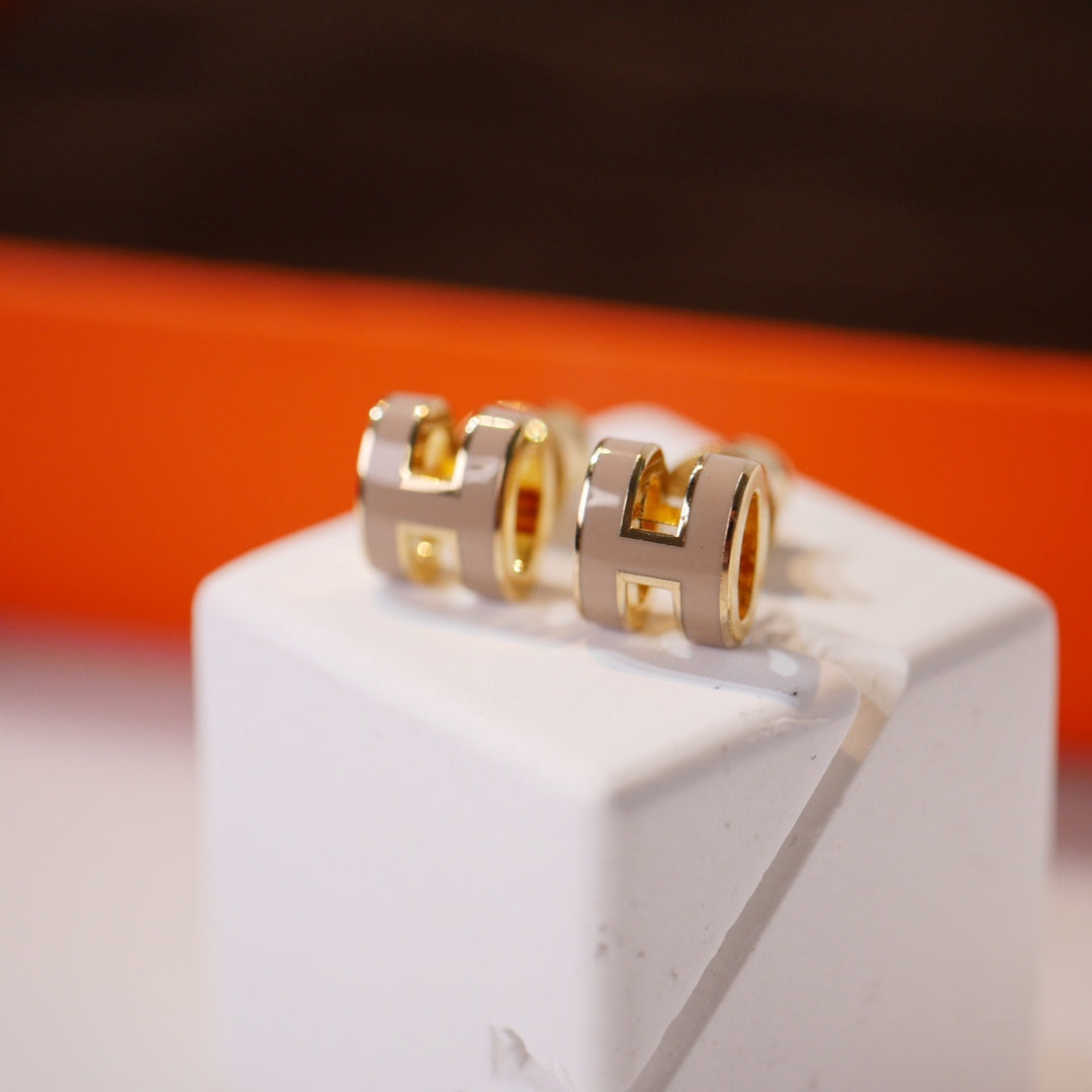 ¡®lume Jewelry¡¯MINI POP H GOLD EARRINGS GREY