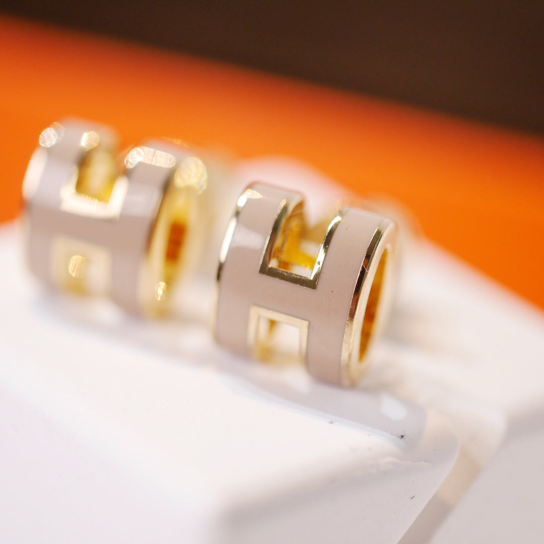 ¡®lume Jewelry¡¯MINI POP H GOLD EARRINGS GREY