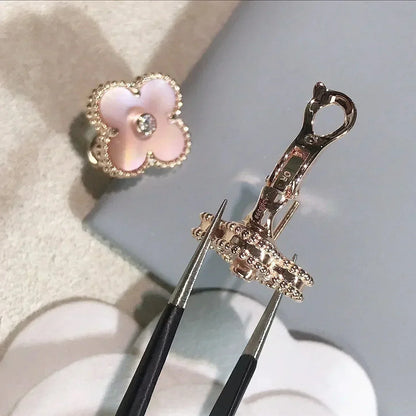 ¡®lume Jewelry¡¯CLOVER MEDIUM 1 MOTIFS  PINK MOP DIAMOND EARRINGS