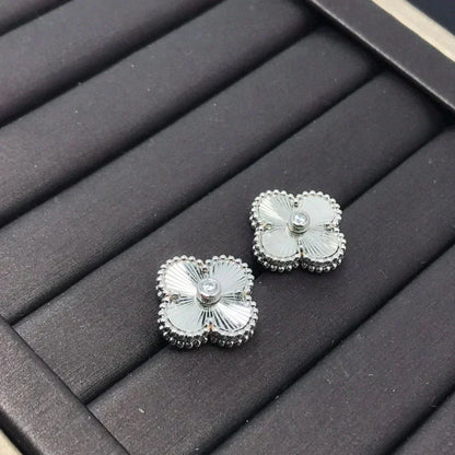 ¡®lume Jewelry¡¯CLOVER MINI 9.5MM LASER EARRINGS