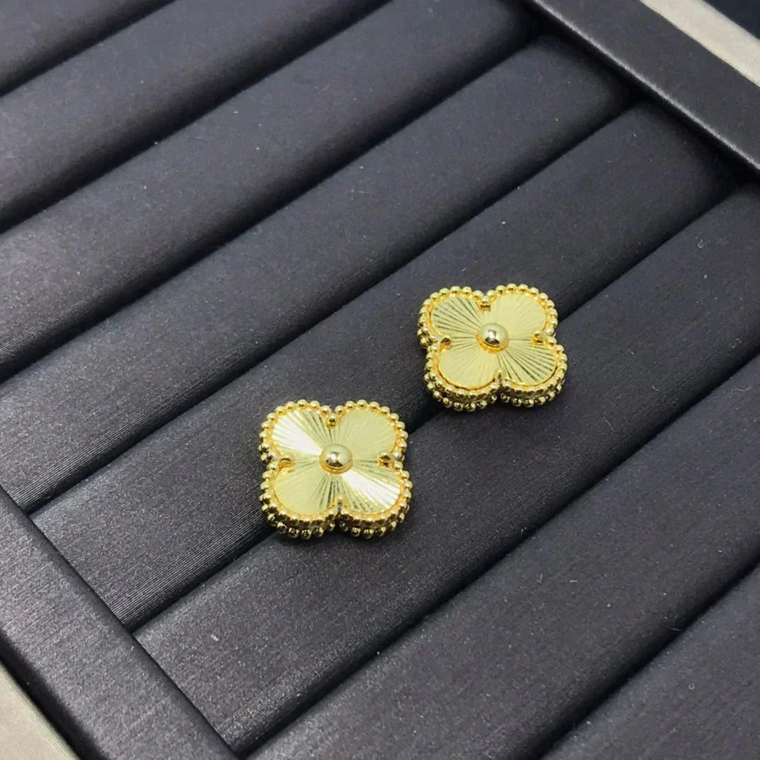 ¡®lume Jewelry¡¯CLOVER MINI 9.5MM LASER EARRINGS