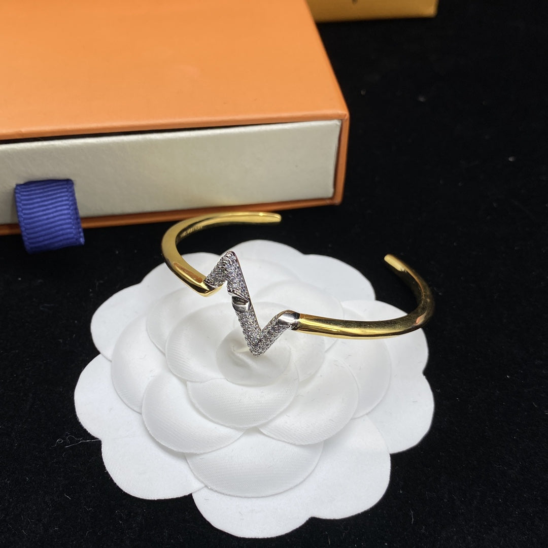 ¡®lume Jewelry¡¯VOLTE UPSITE DOWN DIAMOND GOLD OPEN BRACELET