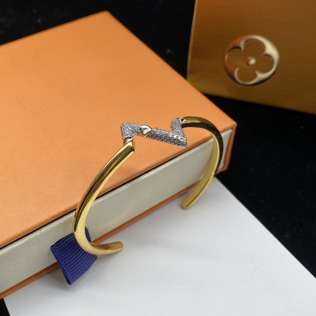 ¡®lume Jewelry¡¯VOLTE UPSITE DOWN DIAMOND GOLD OPEN BRACELET