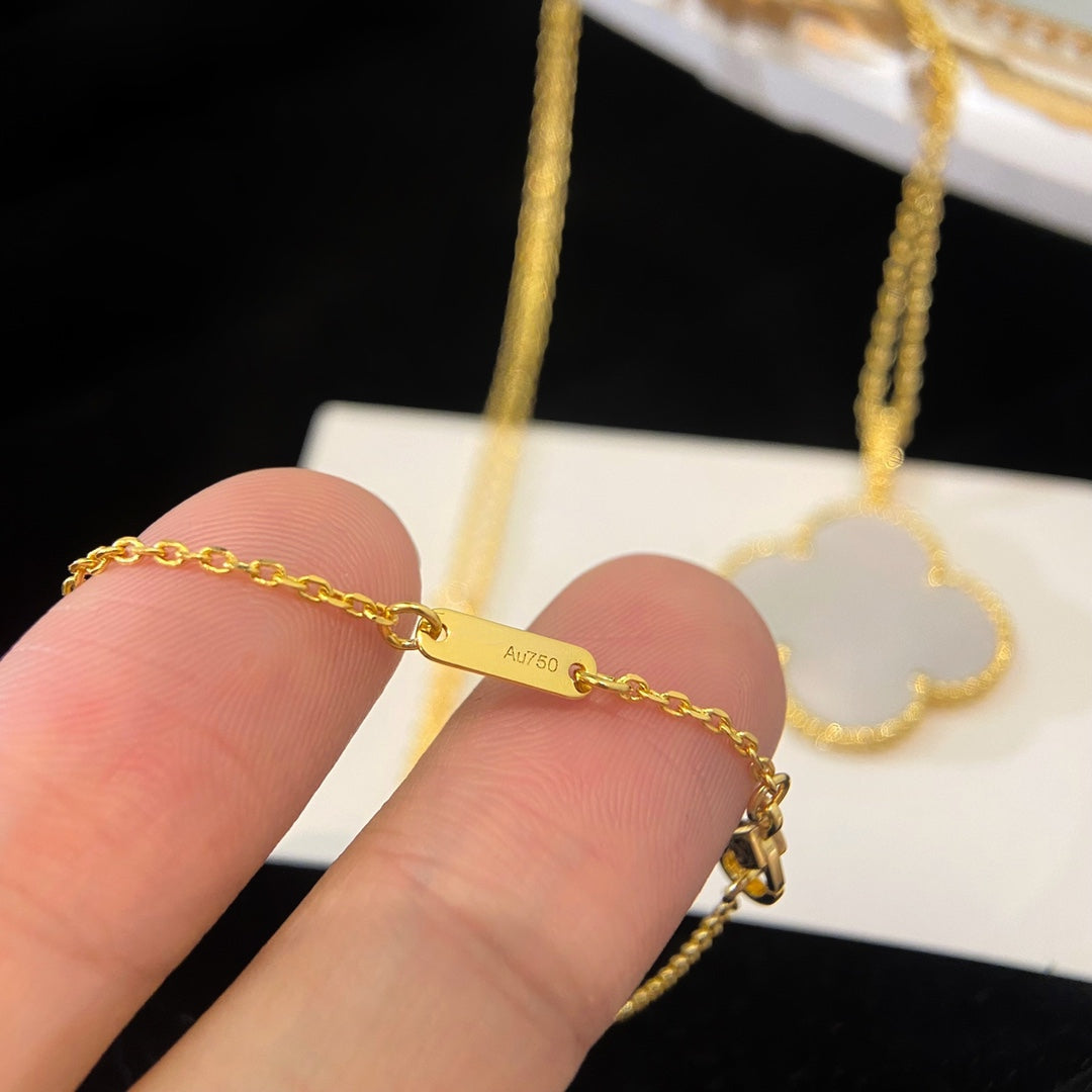 ¡®lume Jewelry¡¯CLOVER 25MM MOP LARGE PENDANT NECKLACE