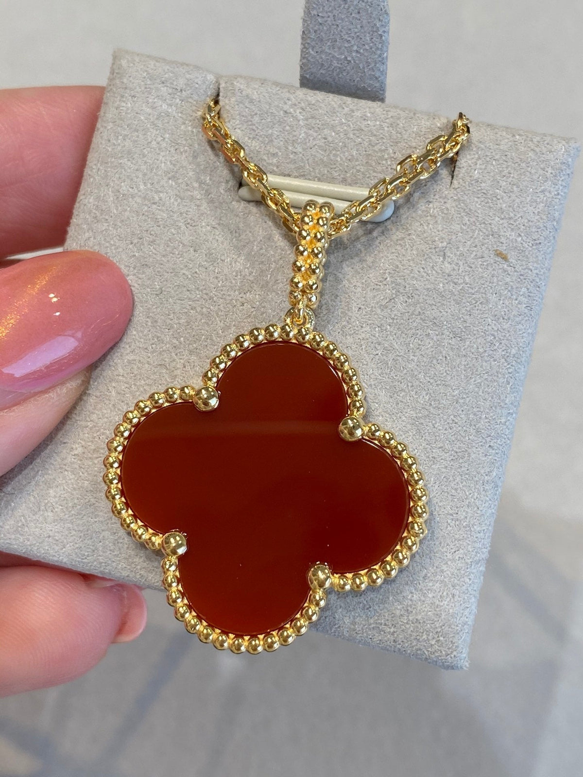 ¡®lume Jewelry¡¯CLOVER 25MM NECKLACE GOLD CARNELIAN