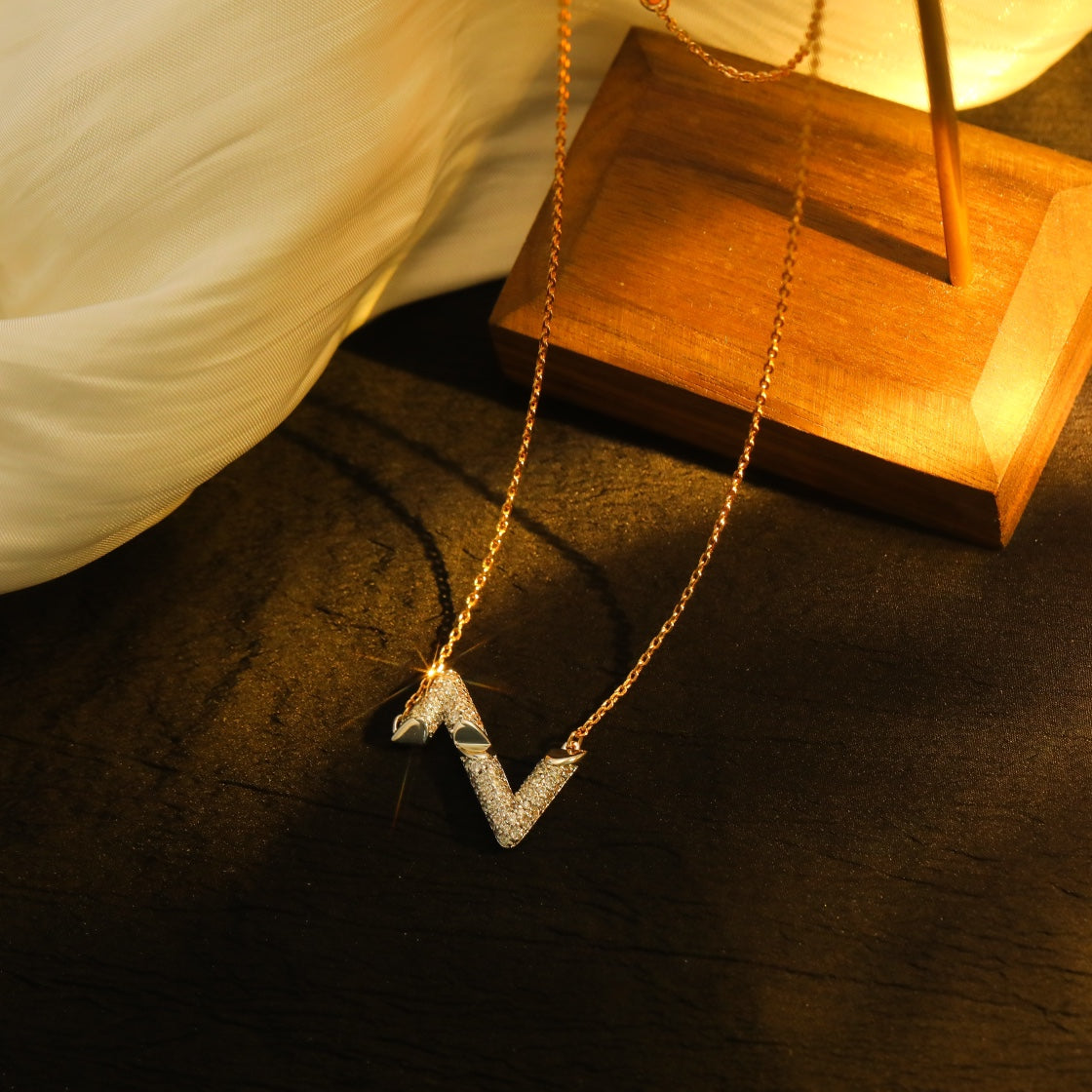 ¡®lume Jewelry¡¯VOLT SILVER DIAMOND PEDANT NECKLACE