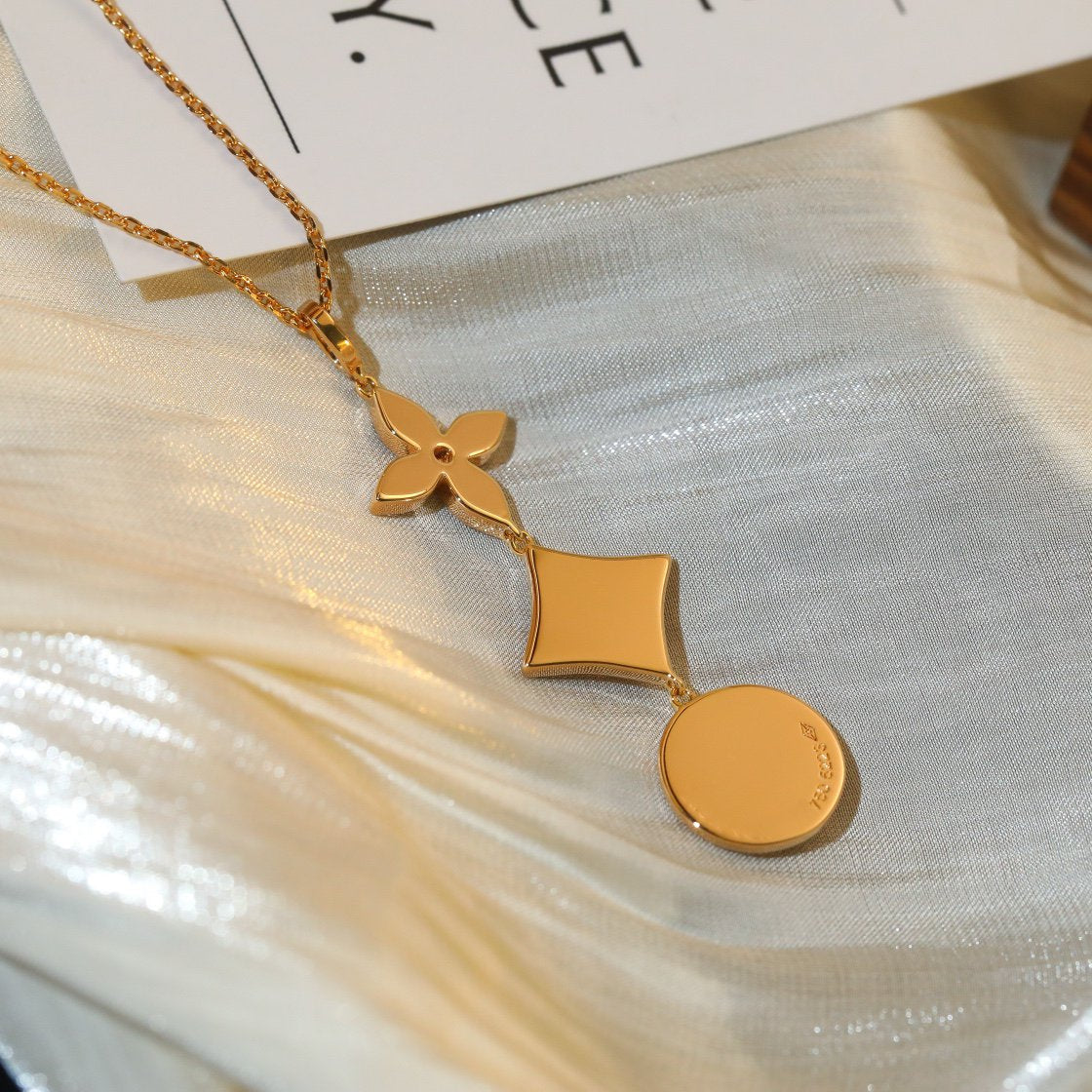 ¡®lume Jewelry¡¯STAR AND SUN DIAMOND PINK GOLD NECKLACE
