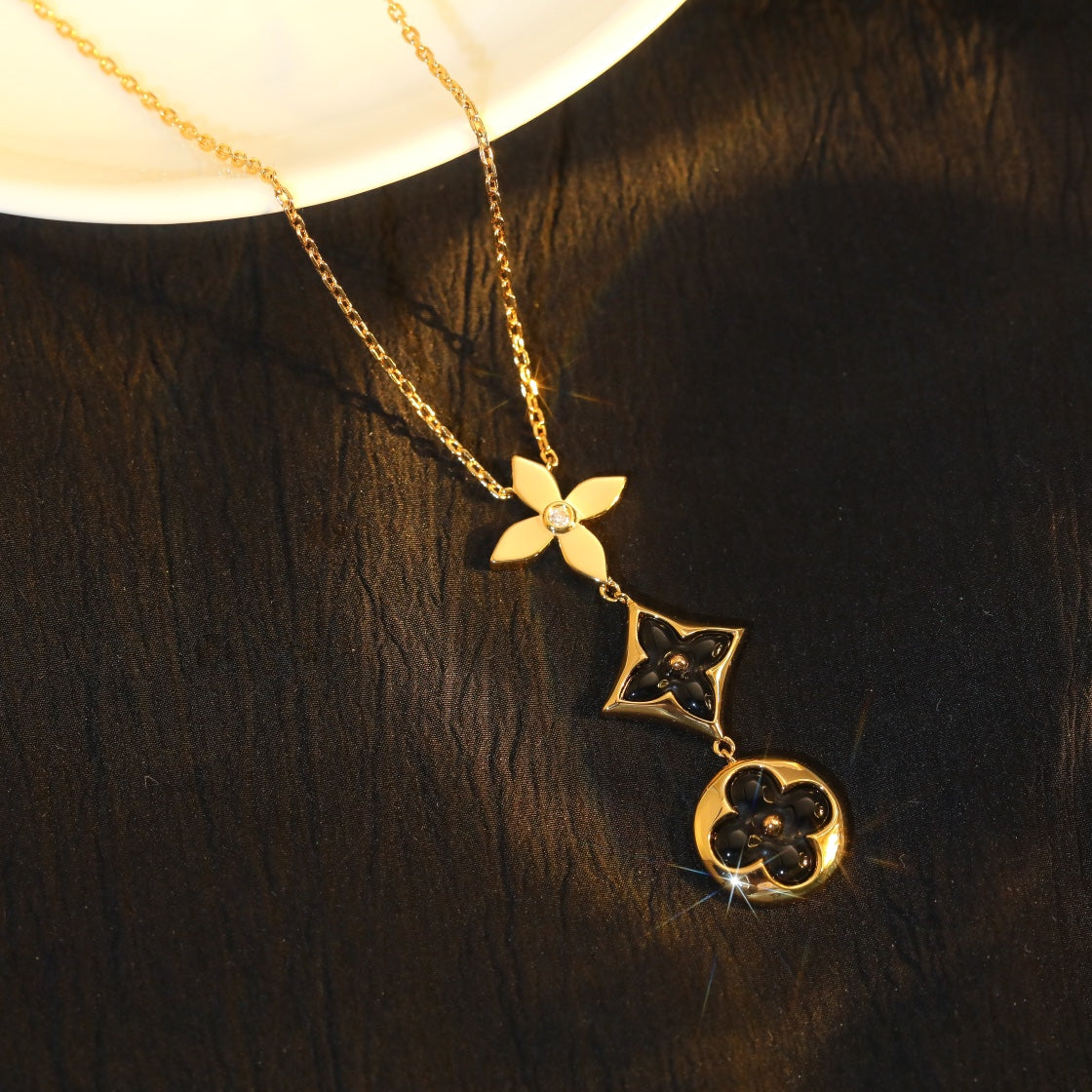 ¡®lume Jewelry¡¯STAR AND SUN ONYX PINK GOLD NECKLACE