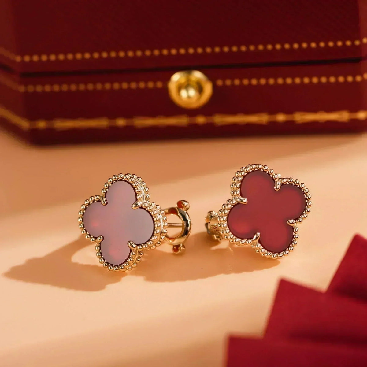 ¡®lume Jewelry¡¯CLOVER MEDIUM 1 MOTIFS CARNELIAN  EARRINGS