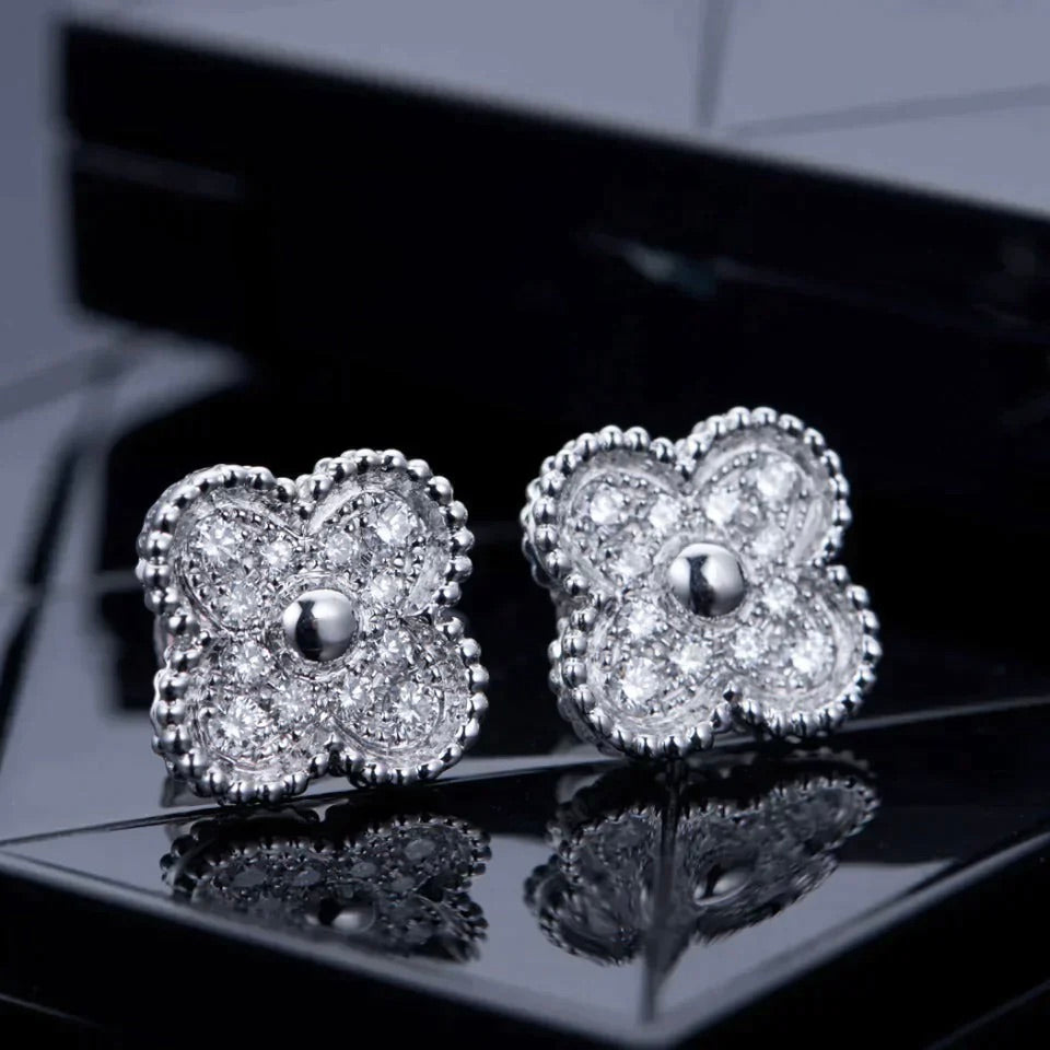 ¡®lume Jewelry¡¯CLOVER 1 MOTIFS DIAMOND STUD EARRINGS SILVER