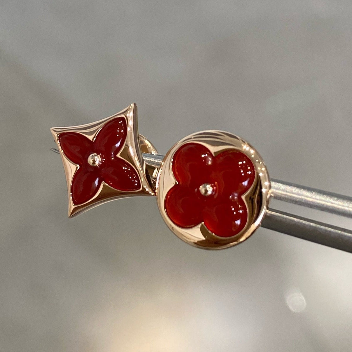 ¡®lume Jewelry¡¯STAR AND SUN PINK GOLD CARNELIAN STUD EARRINGS