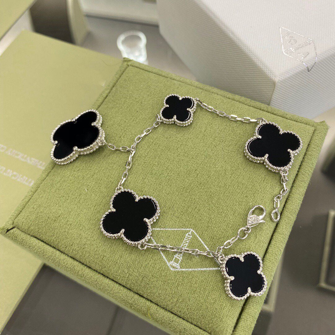 ¡®lume Jewelry¡¯CLOVER 5 MOTIFS SIVLER ONYX BRACELET