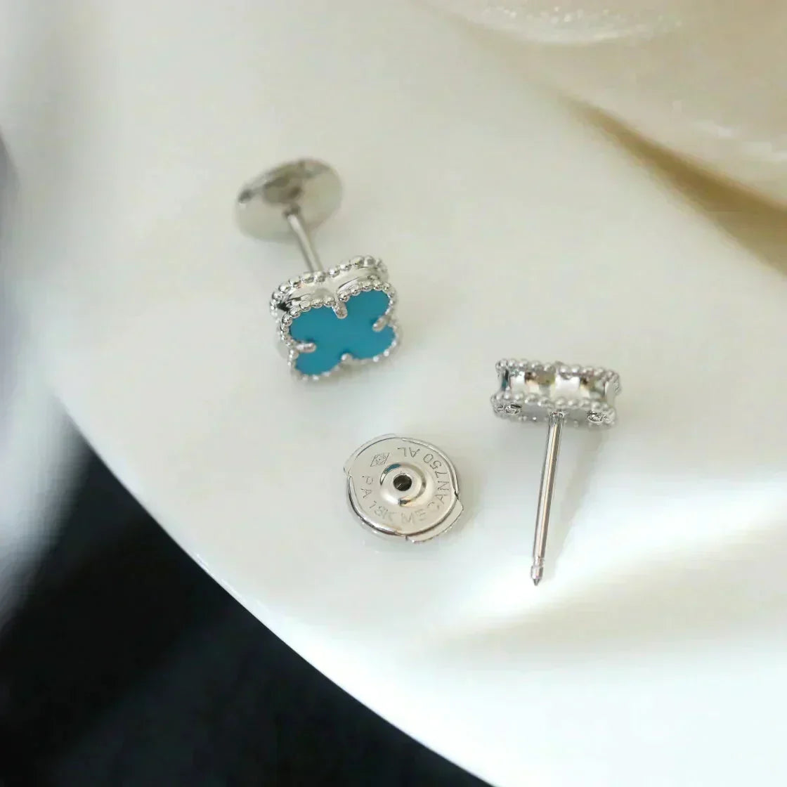 ¡®lume Jewelry¡¯CLOVER MINI 9.5MM ONYX STUD EARRINGS SILVER