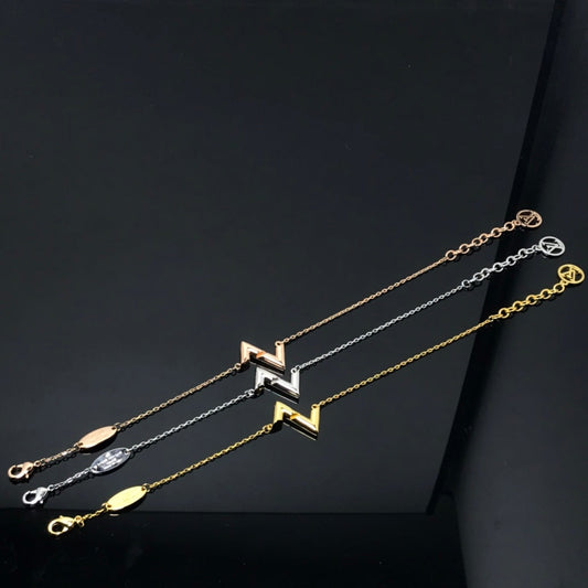 ¡®lume Jewelry¡¯VOLT LV LOGO BRACELET