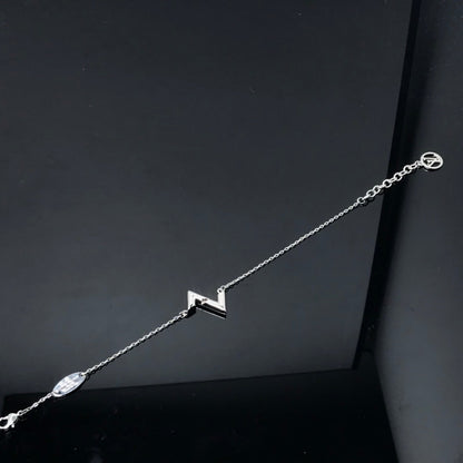 ¡®lume Jewelry¡¯VOLT LV LOGO BRACELET