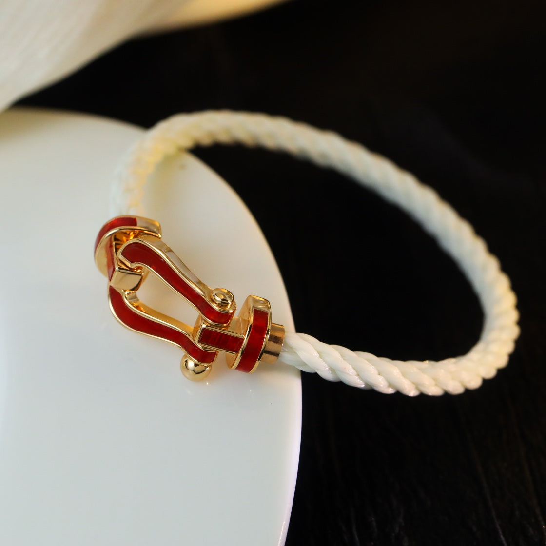 ¡®lume Jewelry¡¯FORCE 10 WHITE TEXTILE DIAMOND PAVED