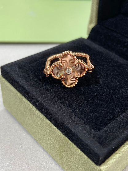 ¡®lume Jewelry¡¯CLOVER RIVERSIBLE ROSE GOLD RING