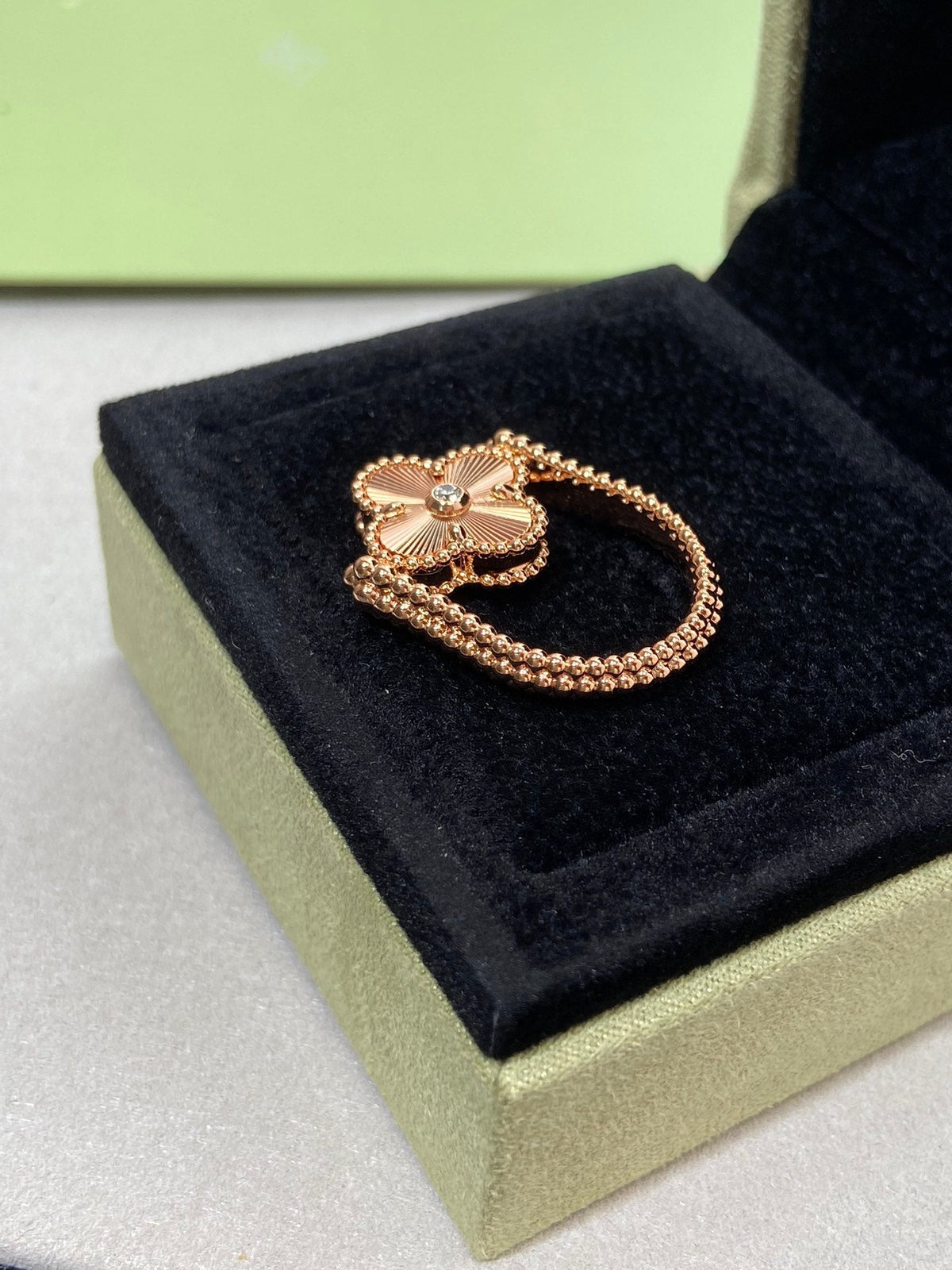 ¡®lume Jewelry¡¯CLOVER RIVERSIBLE ROSE GOLD RING