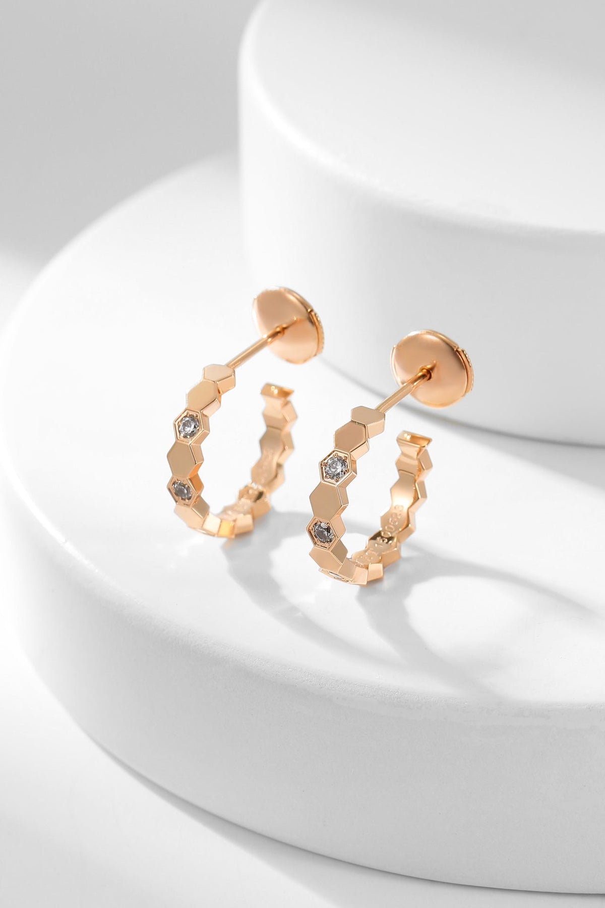 ¡®lume Jewelry¡¯BEE LOVE DIAMOND HOOP EARRINGS