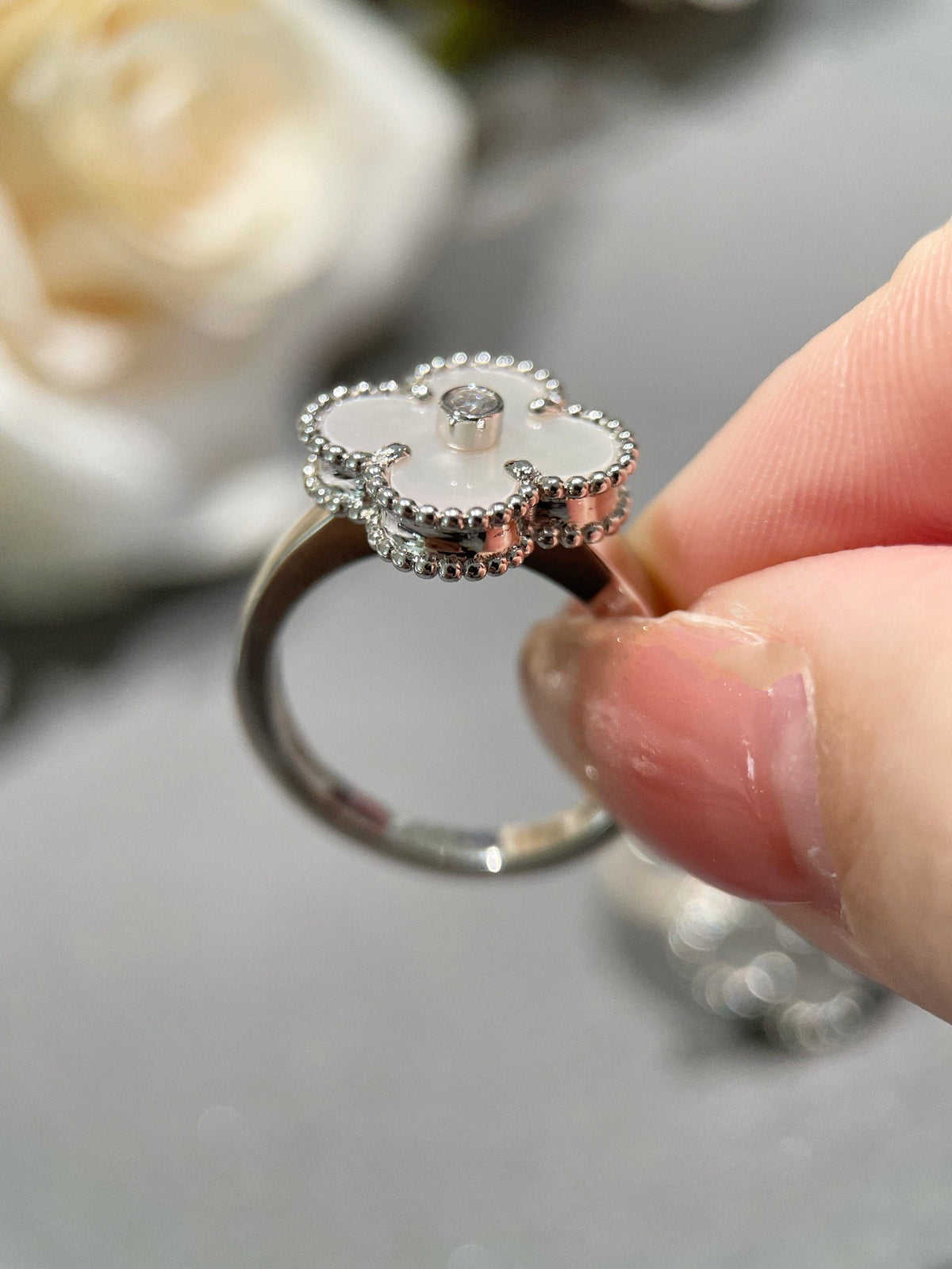 ¡®lume Jewelry¡¯CLOVER SILVER MOP DIAMOND RING