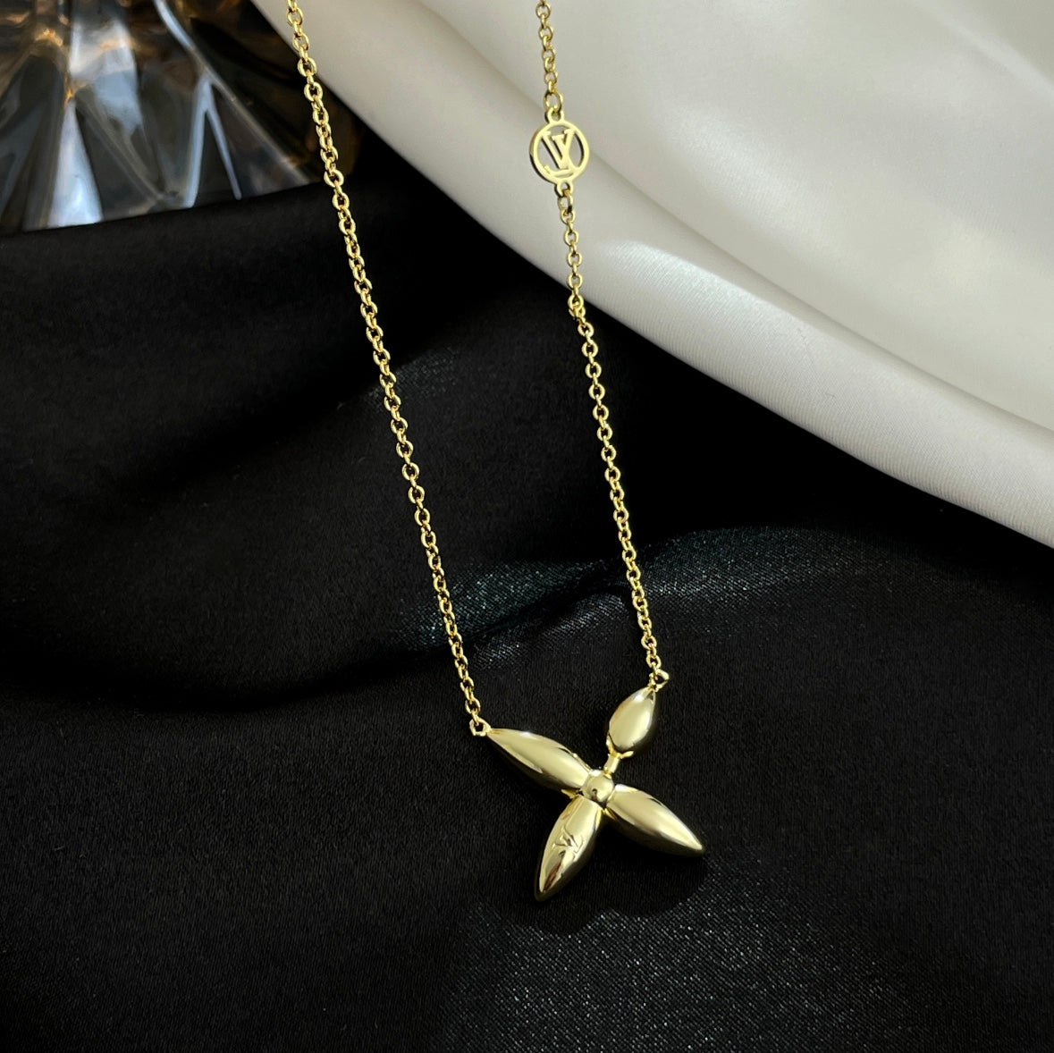 ¡®lume Jewelry¡¯LOUISETTE GOLD NECKLACE