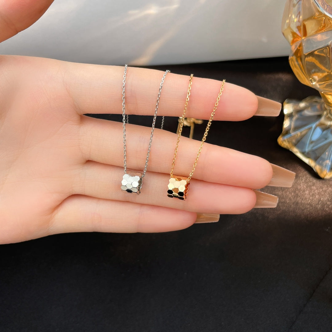 ¡®lume Jewelry¡¯BEE MINI NECKLACE