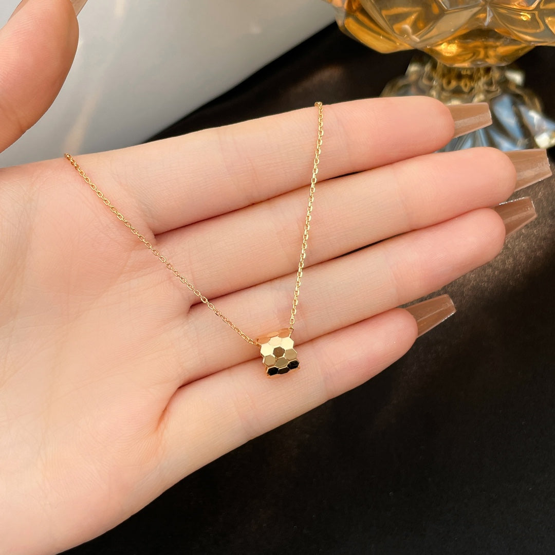 ¡®lume Jewelry¡¯BEE MINI NECKLACE