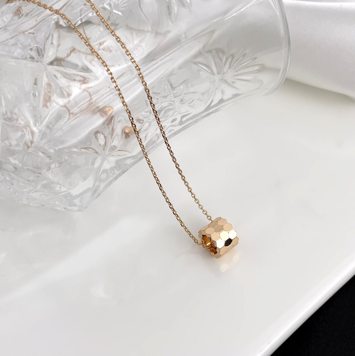 ¡®lume Jewelry¡¯BEE MINI NECKLACE