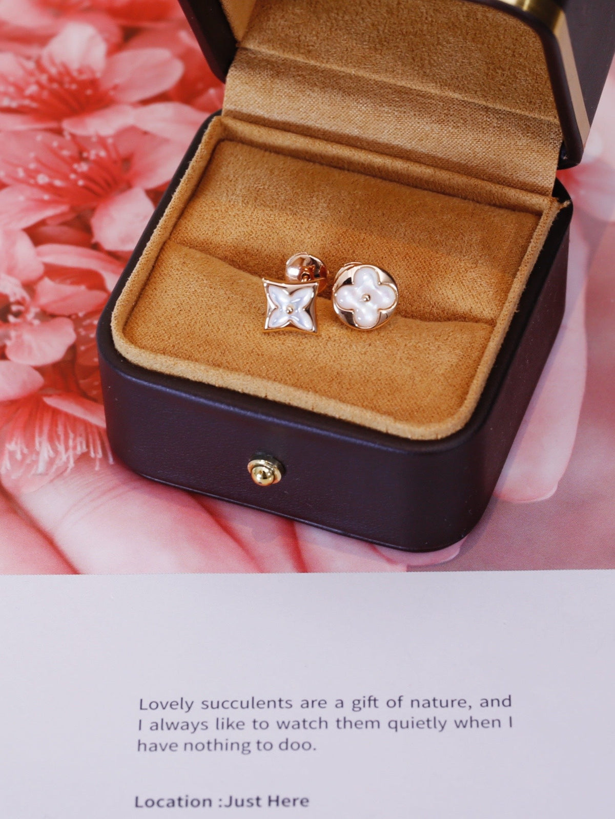 ¡®lume Jewelry¡¯STAR AND SUN PINK GOLD MOP STUD EARRINGS