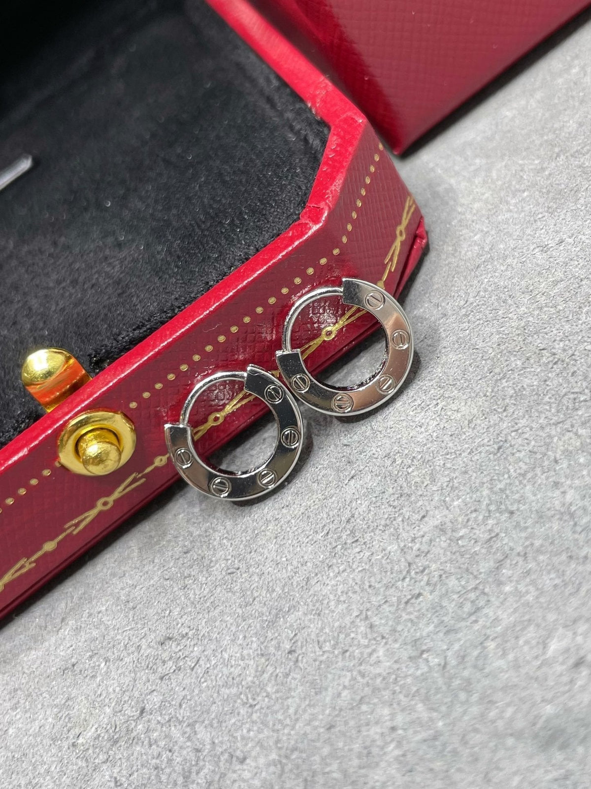 ¡®lume Jewelry¡¯LOVE MINI EARRINGS