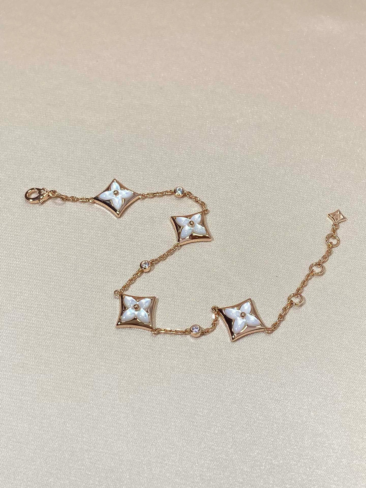 ¡®lume Jewelry¡¯STAR 4 MOTIF MOP DIAMOND PINK GOLD BRACELET
