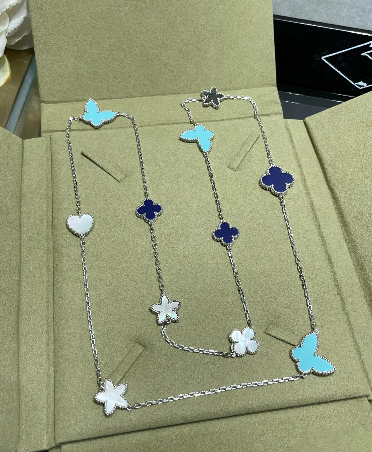 ¡®lume Jewelry¡¯LUCKY CLOVER SILVER 11 MOTIF NECKLACE
