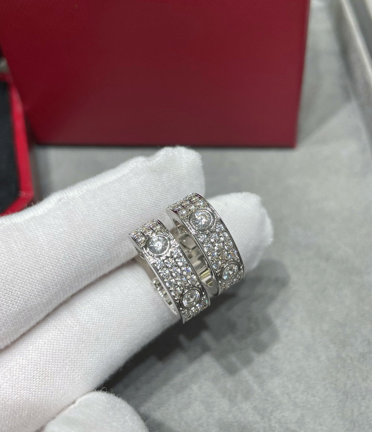 ¡®lume Jewelry¡¯LOVE 5.5MM DIAMOND PAVED EARRINGS