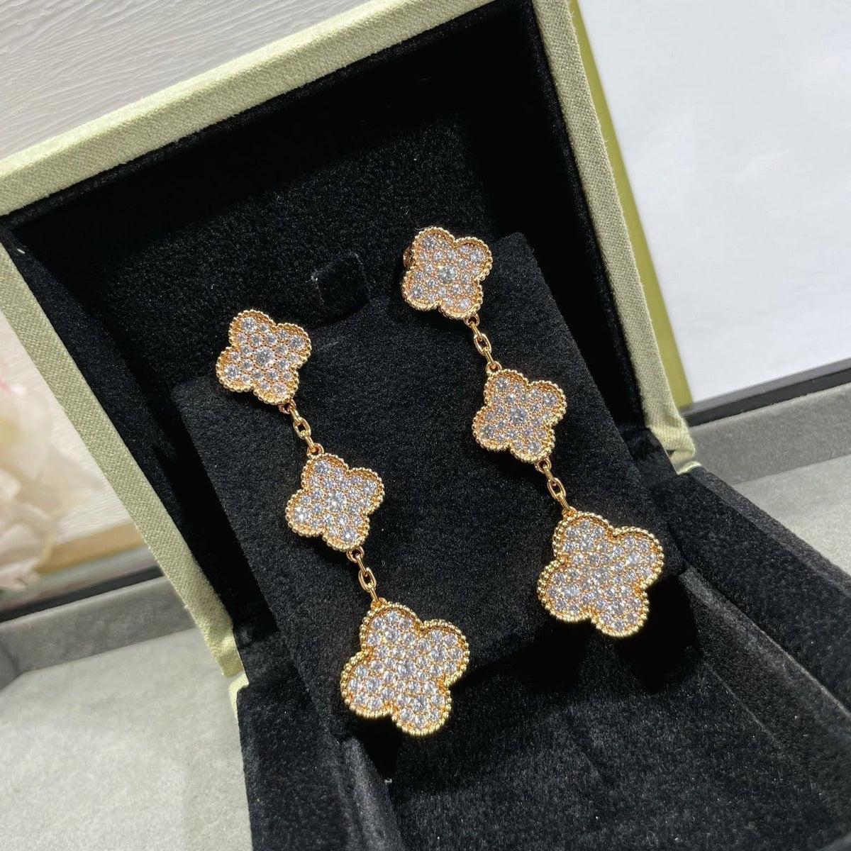 ¡®lume Jewelry¡¯CLOVER 3 MOTIFS DIAMOND PAVED ROSE GOLD EARRINGS
