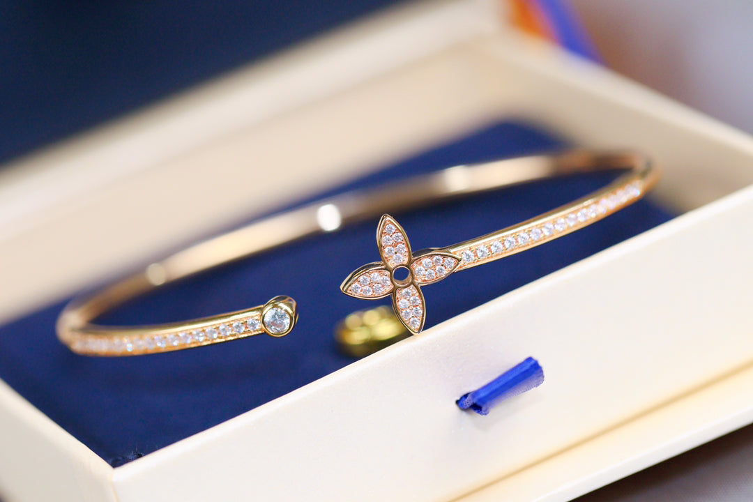 ¡®lume Jewelry¡¯IDYLLE PINK GOLD OPEN BRACELET DIAMOND PAVED
