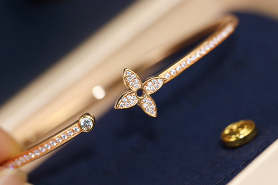 ¡®lume Jewelry¡¯IDYLLE PINK GOLD OPEN BRACELET DIAMOND PAVED