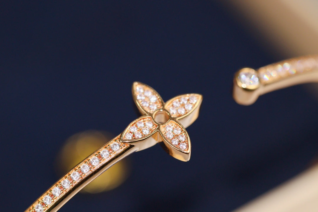 ¡®lume Jewelry¡¯IDYLLE PINK GOLD OPEN BRACELET DIAMOND PAVED