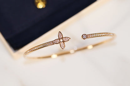 ¡®lume Jewelry¡¯IDYLLE GOLD OPEN BRACELET DIAMOND PAVED