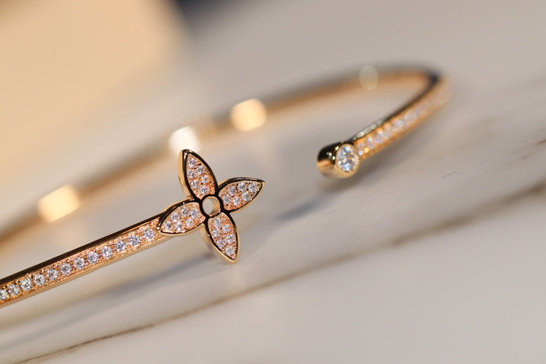 ¡®lume Jewelry¡¯IDYLLE GOLD OPEN BRACELET DIAMOND PAVED