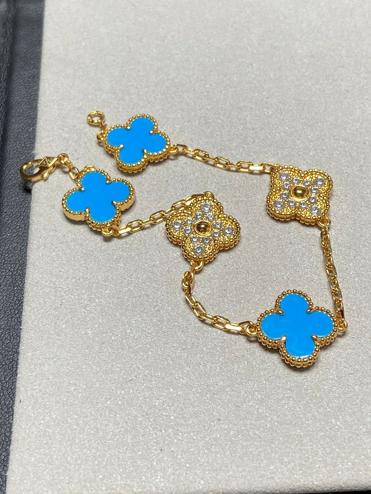 [lume Jewelry]New CLOVER 5 MOTIF BLUE AGATE BRACELET COLLECTION