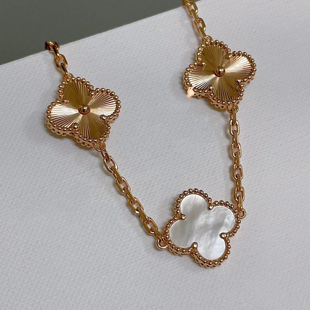 [lume Jewelry]New CLOVER WHITE PEARL MOP 5 MOTIF BRACELET COLLECTION