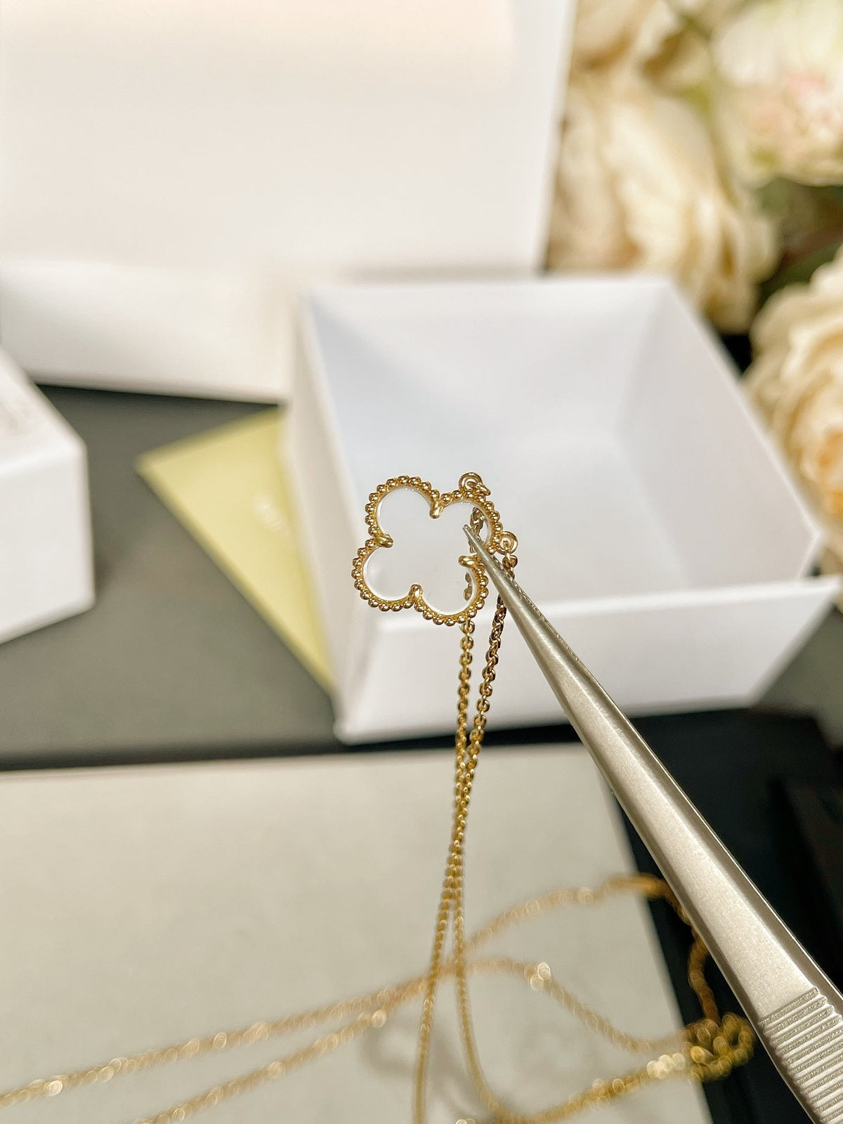 ¡®lume Jewelry¡¯CLOVER ROCK CRYSTAL ROSE GOLD NECKLACE