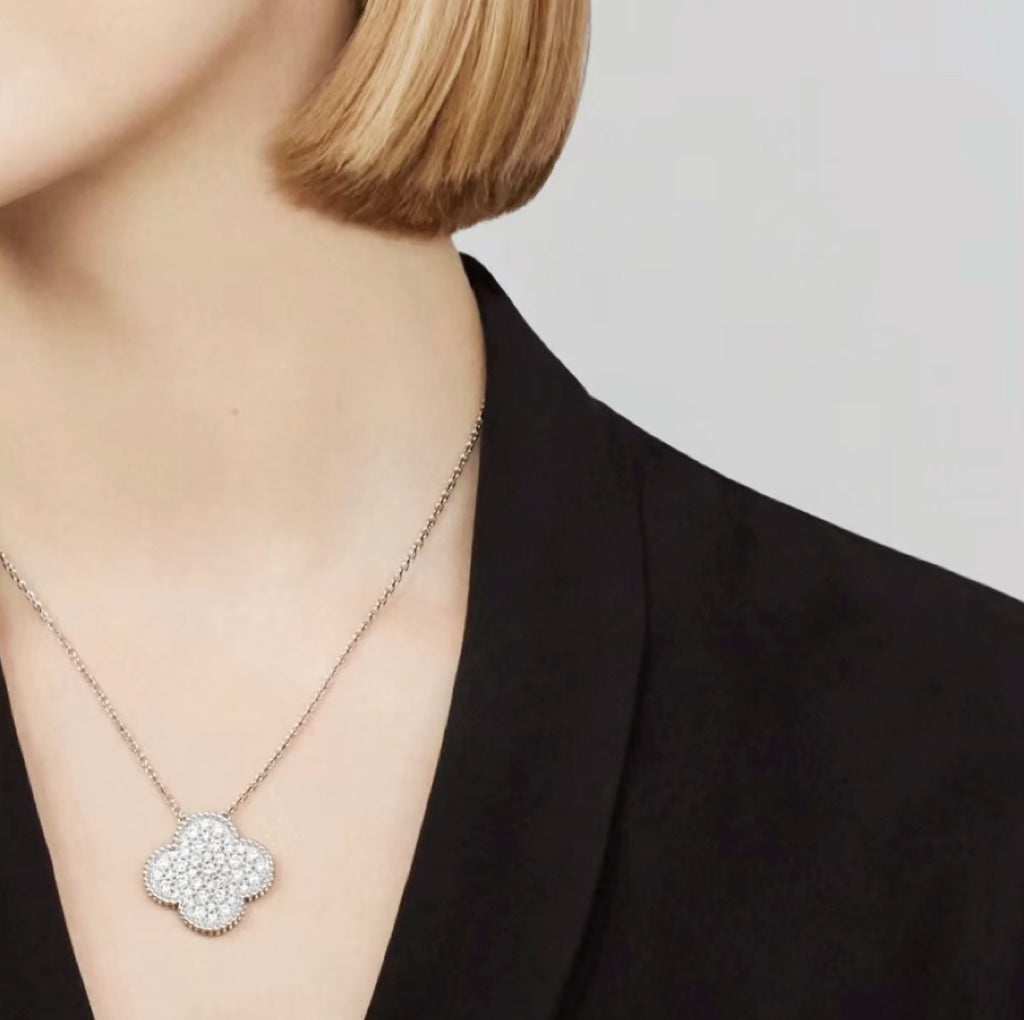 ¡®lume Jewelry¡¯CLOVER 25MM LARGE PENDANT DIAMOND PAVED SILVER NECKLACE