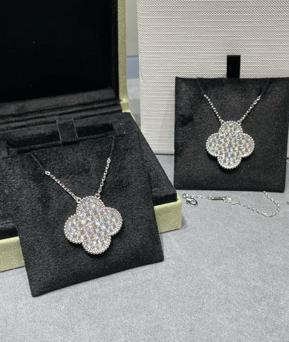 ¡®lume Jewelry¡¯CLOVER 25MM LARGE PENDANT DIAMOND PAVED SILVER NECKLACE