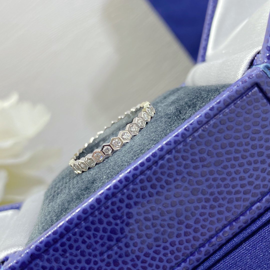 ¡®lume Jewelry¡¯BEE LOVE DIAMOND PAVED SMALL RING